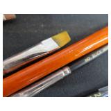 LARGE ASSORTMENT OF ARTIST BRUSHES