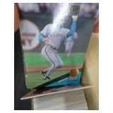 BOX OF 1993 BASEBALL CARDS