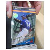 BOX OF 1993 BASEBALL CARDS