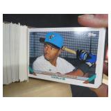 BOX OF 1993 BASEBALL CARDS