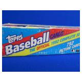 1992 BELIEVED TO BE: TOPPS BASEBALL COMPLETE SET.