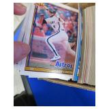2 BOXES OF MIXED BASEBALL CARDS.