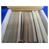 2 BOXES OF MIXED BASEBALL CARDS.