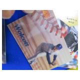 2 BOXES OF BASEBALL CARDS