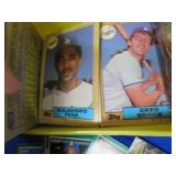 2 BOXES OF BASEBALL CARDS