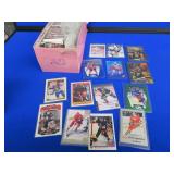 BOX VINTAGE HOCKEY CARDS