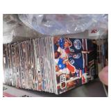 BOX VINTAGE HOCKEY CARDS