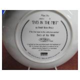8 NUMBERED COLLECTOR PLATES IN SEPARATE DRAWERED CASE.