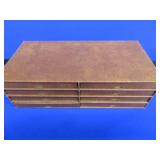 8 NUMBERED COLLECTOR PLATES IN SEPARATE DRAWERED CASE