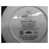 8 NUMBERED COLLECTOR PLATES IN SEPARATE DRAWERED CASE