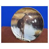 8 NUMBERED COLLECTOR PLATES IN SEPARATE DRAWERED CASE