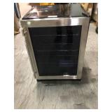 Magic Chef 23.4 in. 154 Can Beverage Cooler open box see see pictures