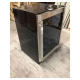 Magic Chef 23.4 in. 154 Can Beverage Cooler open box see see pictures