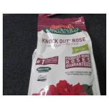 2- 4 lb Jobes Organics Knock Out Ro...