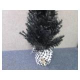 Halloween Black Tree...