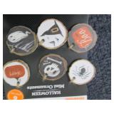 7 pks Celebrate Mini Halloween Orna...