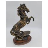 HORSE STATUE ON WOODEN BASE