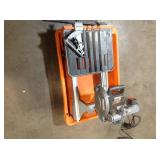 Ridgid 12 Amp Corded 8 in. Tile Saw missing stand used in working condition see pictures