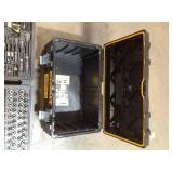 Dewalt 226 pc. mechanics tools set with Carryng case see pictures