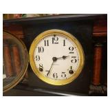 Handsome Vintage Ingraham Mantle Clock