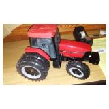 ERTL Case IH Maxxum Mx 135- Amazing.