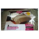 Queen Comforter Set  Like New