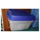 Totes with Covers (4)