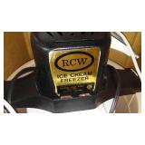 5 Qt. Electric Ice Cream Machine.