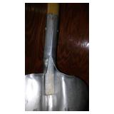Ames Aluminum Scoop Grain Shovel  Like New