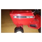 Cub Cadet 682 Scale Tractor