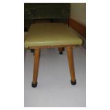 2 Cute Stools