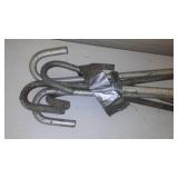 7 Heavy Duty Hooks