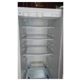 Whirlpool Side by side Refrigerator, water & ice in door. Fabulous.