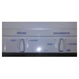 Whirlpool Side by side Refrigerator, water & ice in door. Fabulous.