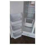 Whirlpool Side by side Refrigerator, water & ice in door. Fabulous.