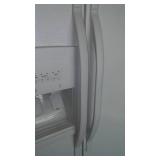 Whirlpool Side by side Refrigerator, water & ice in door. Fabulous.