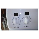Frigidaire Convection Oven.5 burner flat top. Self Cleaning Excellent!