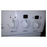 Frigidaire Convection Oven.5 burner flat top. Self Cleaning Excellent!