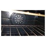 Frigidaire Convection Oven.5 burner flat top. Self Cleaning Excellent!