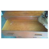 Upright Dresser 5 drawer, solid wood, great drawers.