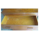 Upright Dresser 5 drawer, solid wood, great drawers.