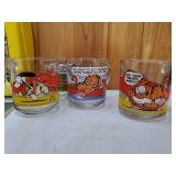 Collection Of Vintage Garfield Items