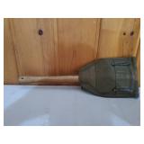 M943 Vietnam Era E tool With Pouch
