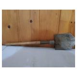 M943 Vietnam Era E tool With Pouch
