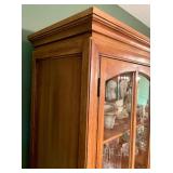 Vintage Thomasville Hutch (contents not included)