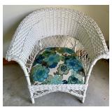 Charming Vintage White Wicker Patio Set