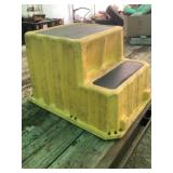 4-post two step riser