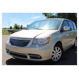 2012 Chrysler Town & Country Touring L - 2 OWNERS