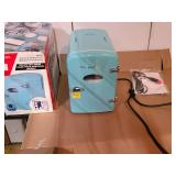 Retro Frigidaire EFMIS175-BLUE 9 Can Portable Mini Fridge, Blue