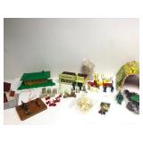 Nice Lot of Vintage "O" Gauge etc Train Accessories